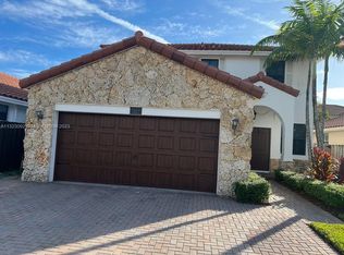 1017 NW 100th Ave, Miami, FL 33172