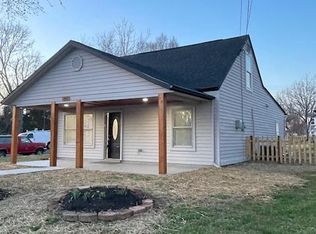 202 Holden Dr, Manassas Park, VA 20111