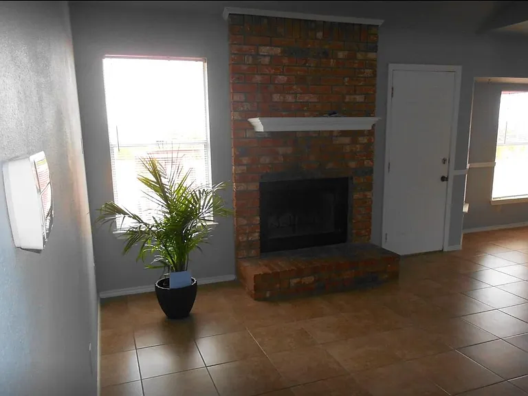 410 Saddle Dr — Photo 26