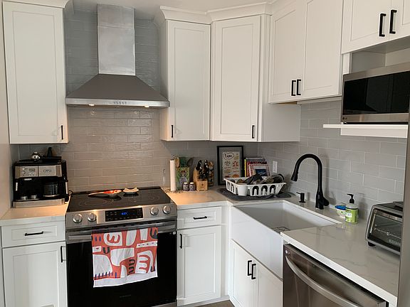 4th image of 4930 Del Mar Ave Unit 207