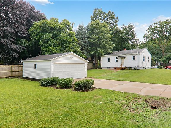 5th image of 1311 Eastholme Ave