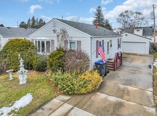 1622 Derby Ave, Racine, WI 53403