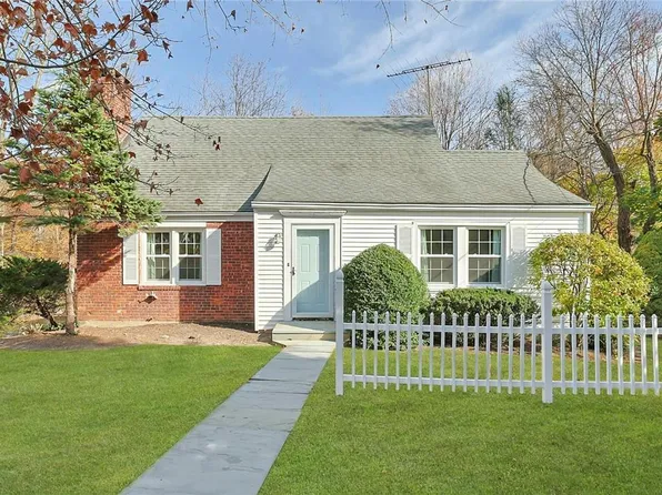 5 Roy Place, Thornwood, NY 10594