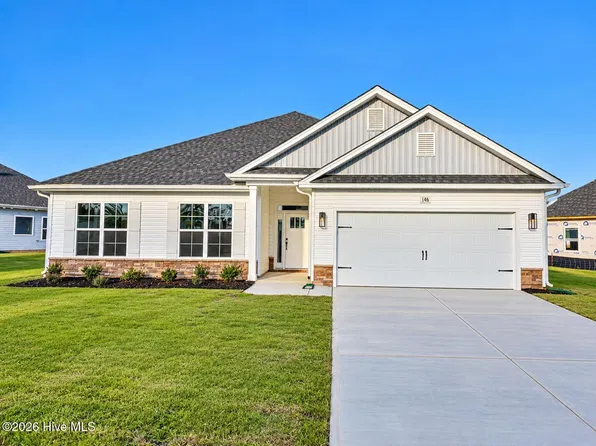 148 Seashore Street, Grimesland, NC 27837