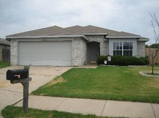 10804 Pebblecreek Ct, Benbrook, TX 76126