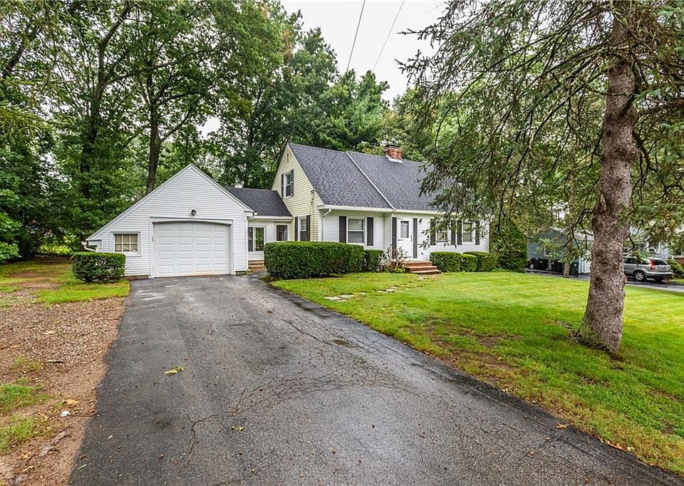 3 Oakhurst Dr, Smithfield, RI 02828 Zillow