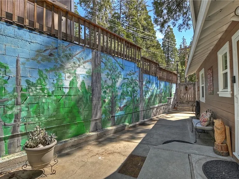 1035 Nesthorn Dr — Photo 13
