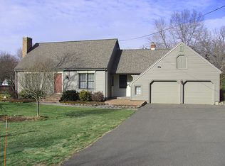 81 Hawthorne Dr, Southington, CT 06489