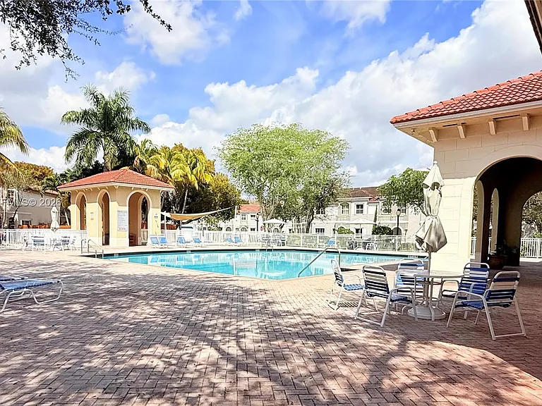 14136 SW 51st Ln — Photo 6