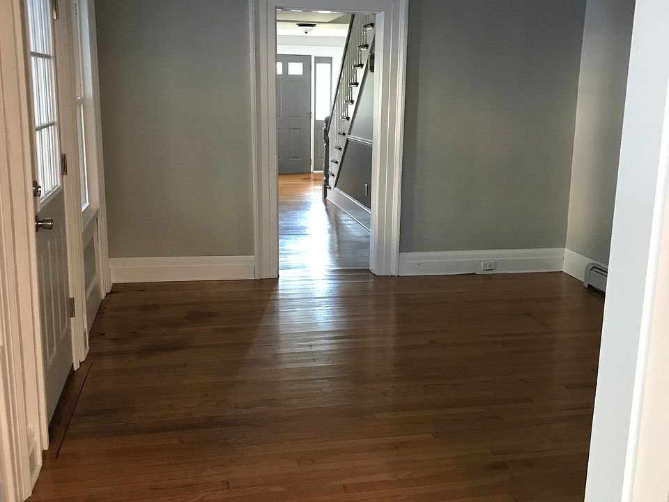 Entry/Dining Room