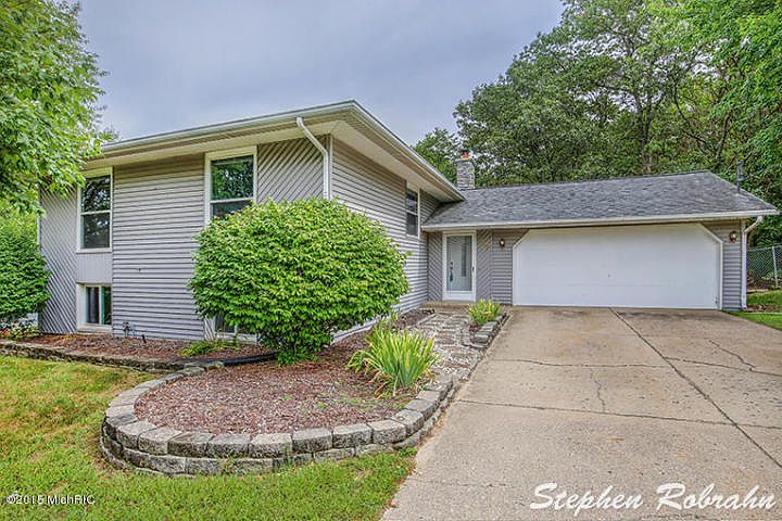 1st image of 3798 Keeweenaw Dr NE