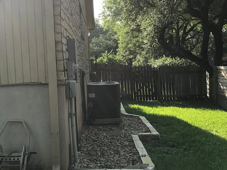 11203 Oak View Dr — Photo 21