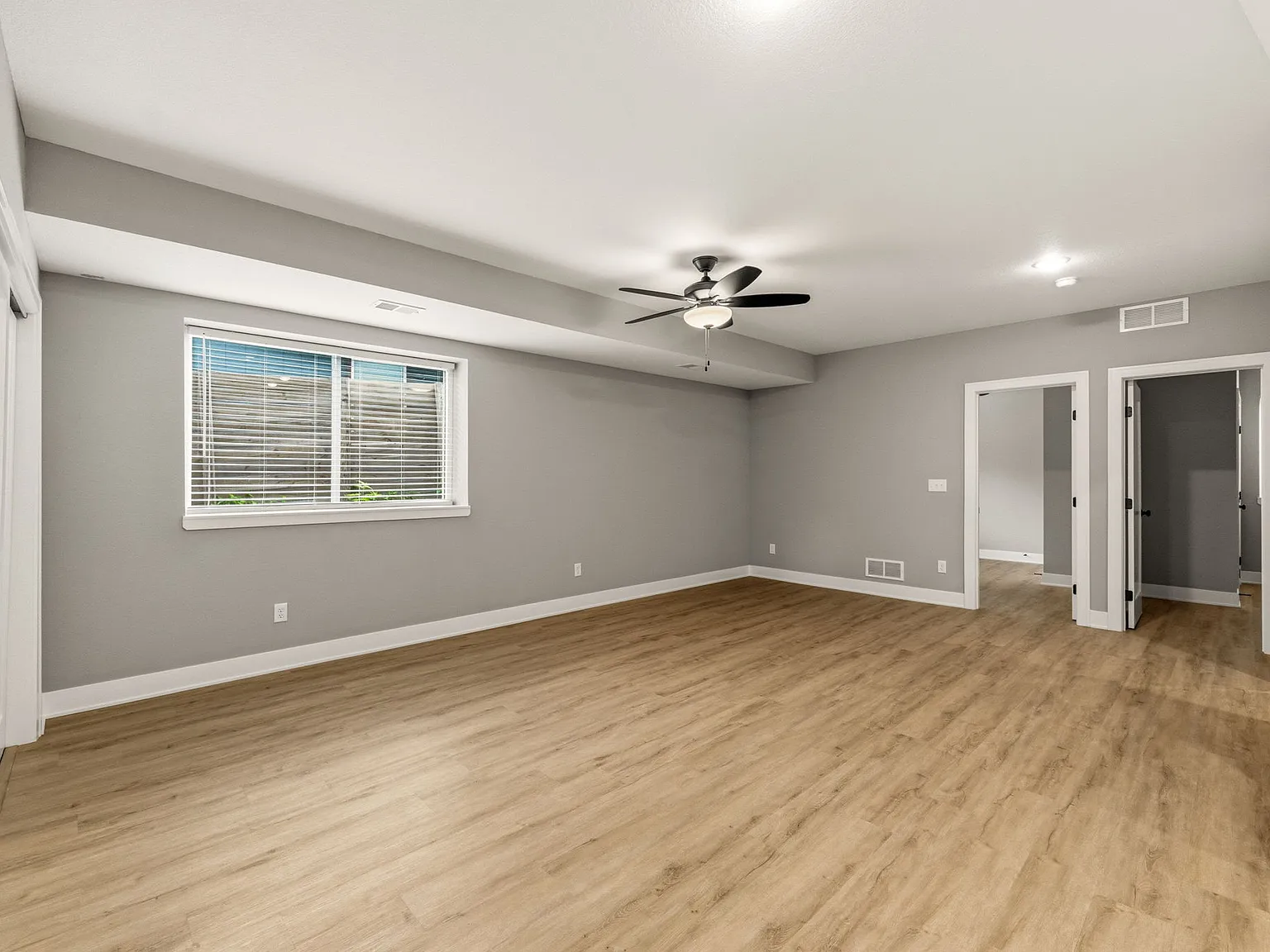 3 bed, 980 sqft, $1,650 — Photo 4