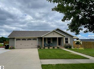 4140 Edwin Blvd, Grawn, MI 49637