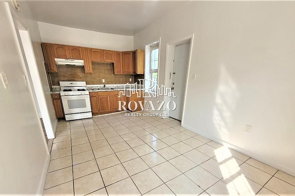 1st image of 286 Orange Ave #282-2R