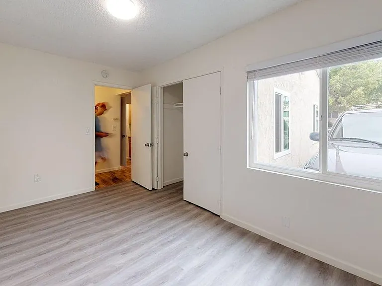 1605 Diamond St — Photo 3