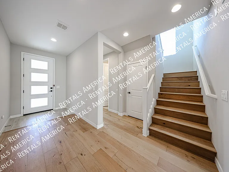 1726 W Jeanine Dr — Photo 4