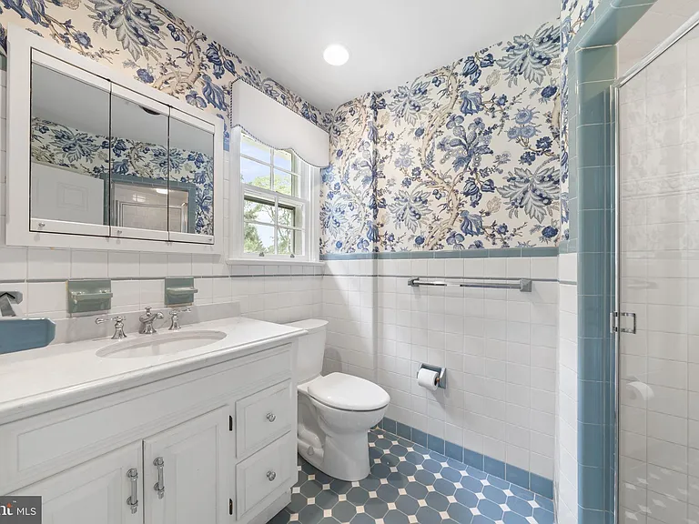1026 Waltham Rd — Photo 16
