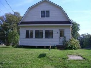 394 Belmont St, Waymart, PA 18472