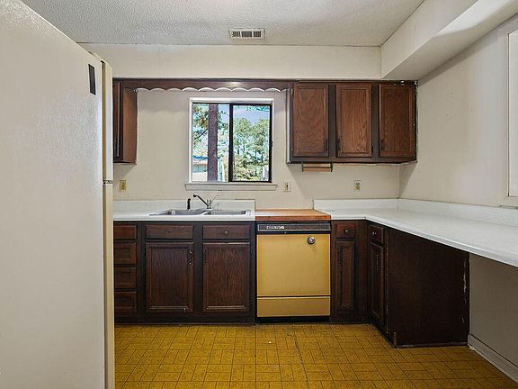 2nd image of 4705 Walden Pond Dr APT A