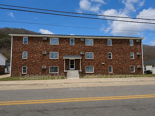 1101 Main Ave Photo 1