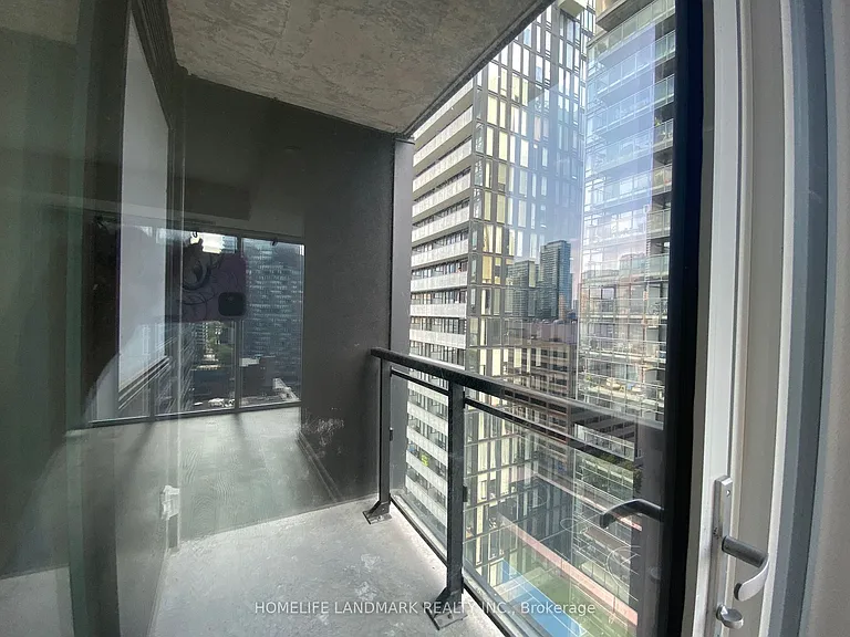 17 Dundonald St #1309 — Photo 9