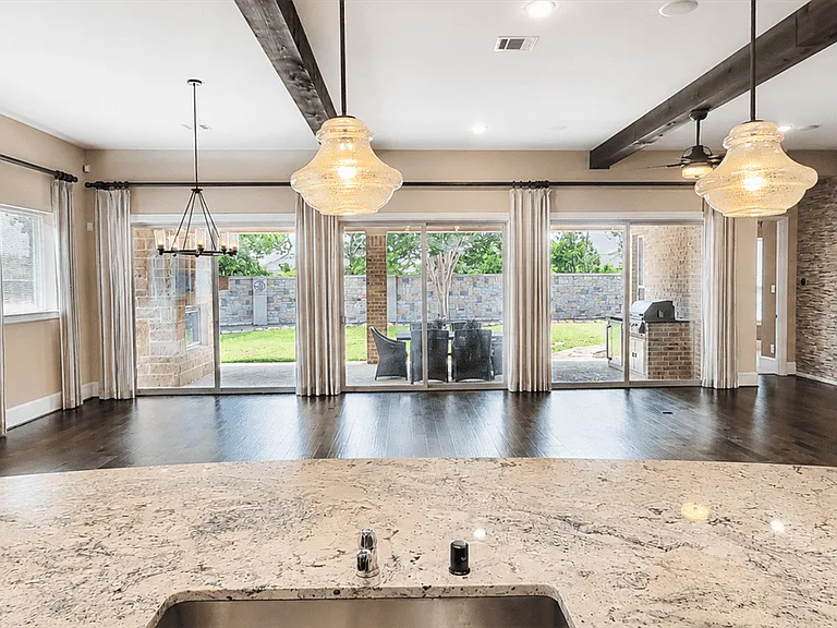 2418 Sandhill Crest Ln — Photo 5
