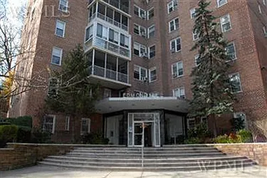 3135 Johnson Avenue in Spuyten Duyvil