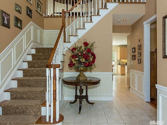 2nd image of 69 Viola Dr