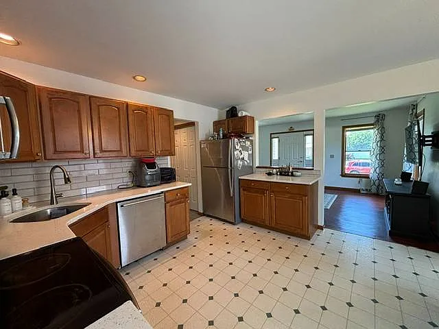 2 bed, 1.5 bath, $2,400 — Photo 4