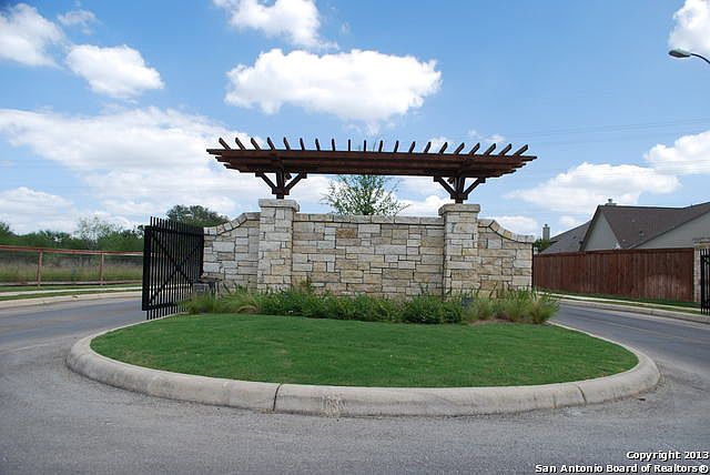2nd image of 5910 Akin Elm