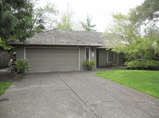 907 Clara Ct, Lake Oswego, OR 97034