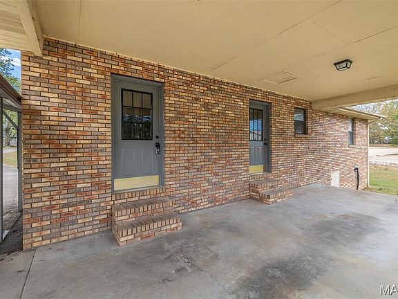 5th image of 404 Township Line Rd