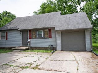 842 S Lake Dr, Independence, MO 64053