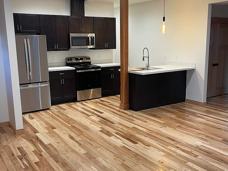 533 4th Ave SW #201 — Photo 3