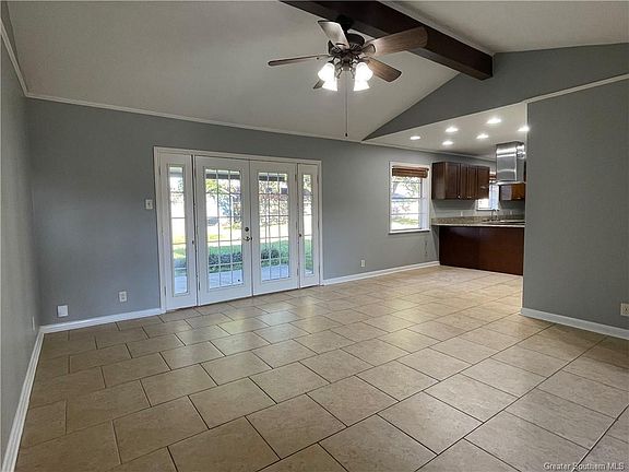 3rd image of 232 Vanessa Ave