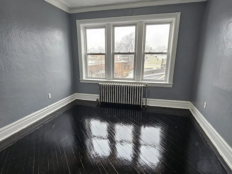 160 Grumman Ave #503 — Photo 10
