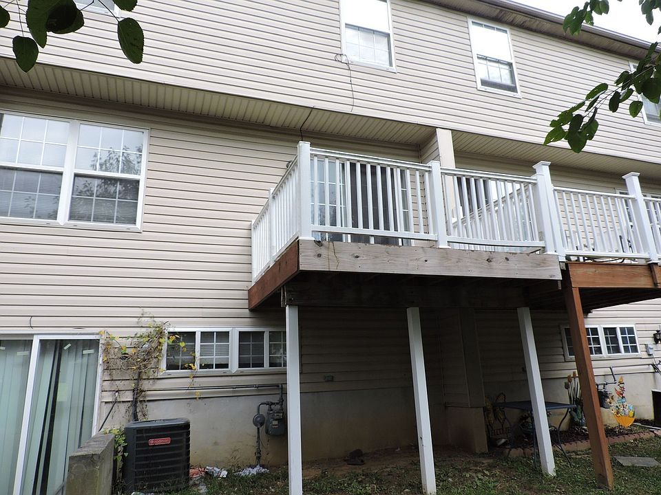 2nd image of 236 Northdown Dr