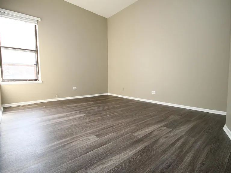 807 W Willow St #3C — Photo 14