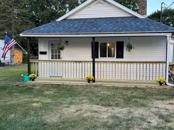 24 High Street, Fairfield, ME 04937