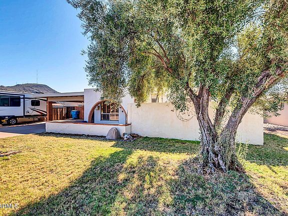 4th image of 2141 W Dahlia Drive