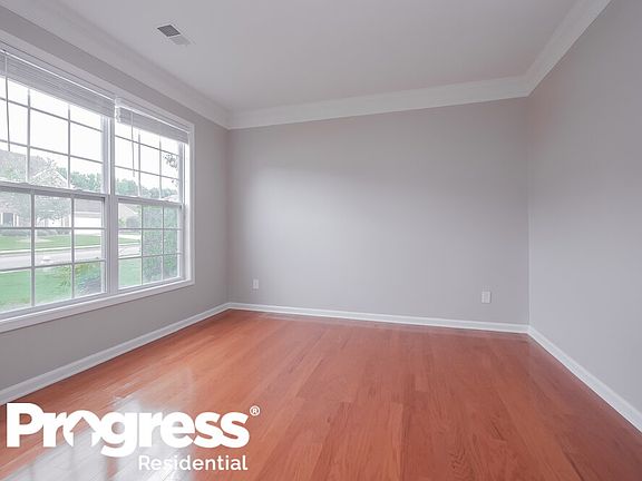 4th image of 700 Terrace Trl