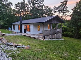 11498M Weatherman Rd, Mountain Grove, MO 65711