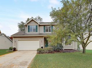 3204 Country Grove Dr, Madison, WI 53719