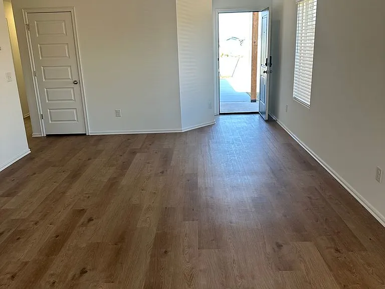 1076 Westbrook Blvd — Photo 19
