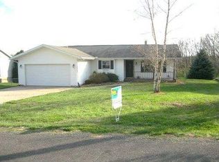 105 Brandy Dr, Mackinaw, IL