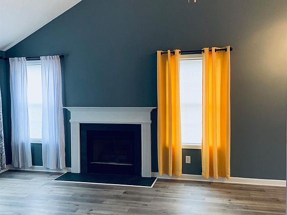 4th image of 407 Sandstone Dr