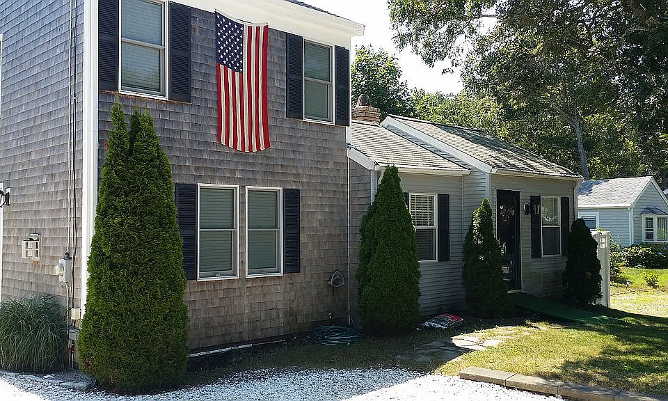 1st image of 40 Wimbledon Dr