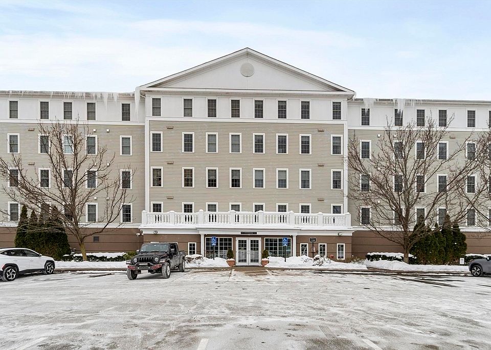 1st image of 10 Crowninshield St Unit 303