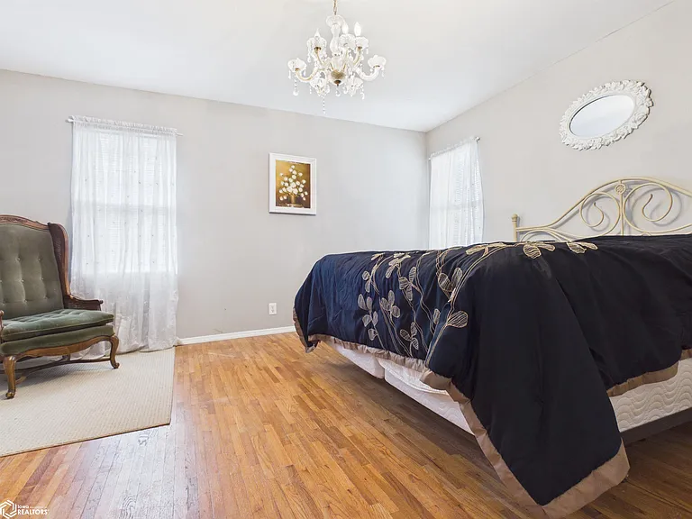 1028 Exchange St — Photo 12